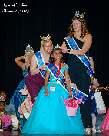 G_Crowning_00069
